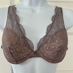Lace Underwire Bra in Purple